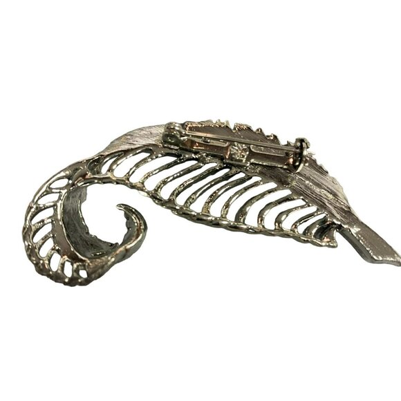 Vintage 80s Silver Tone and Rhinestone Leaf Brooches - Picture 5 of 5